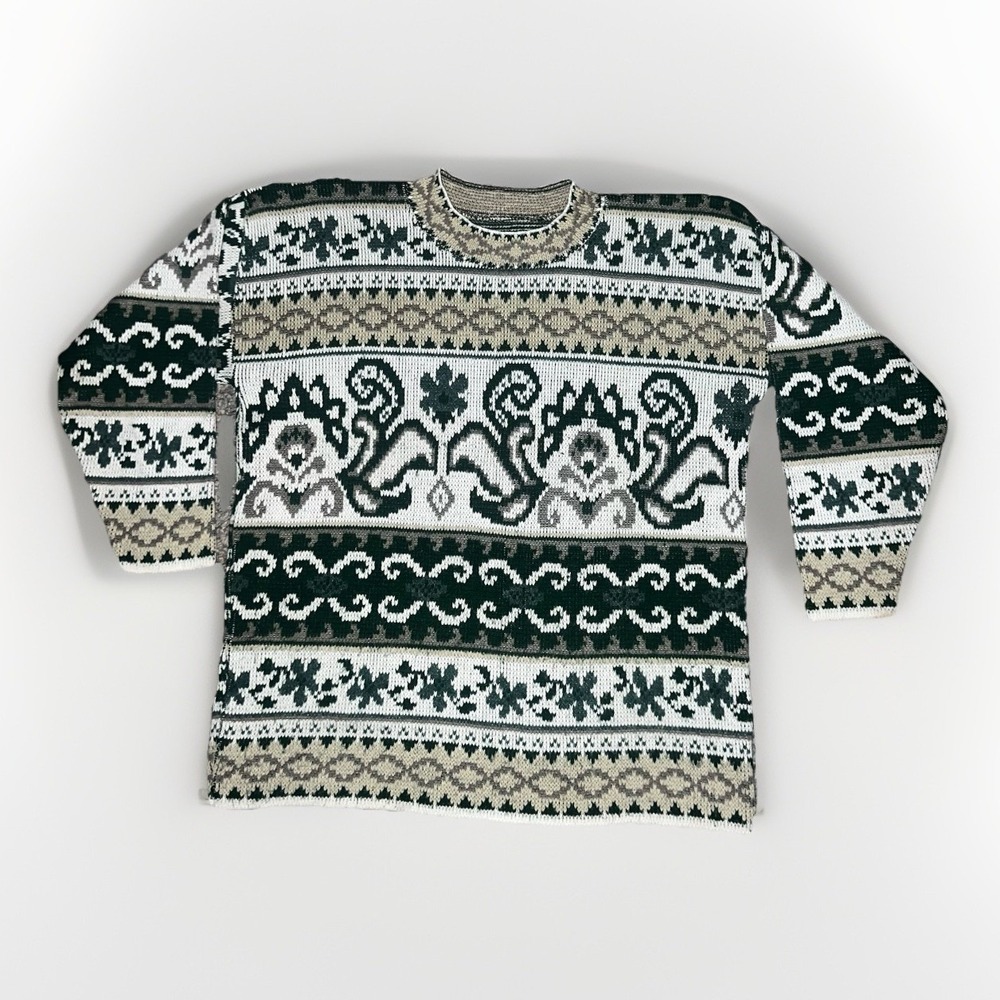 Vintage Green Knit Sweater Paisley/Floral Design (Chest 23 in Across)